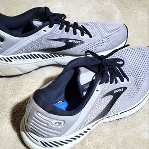 BROOKS ADRENALINE GTS